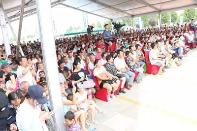 《綜藝大篷車(chē)》走進(jìn)麗馳工廠(chǎng) 群星云集嗨翻陵城